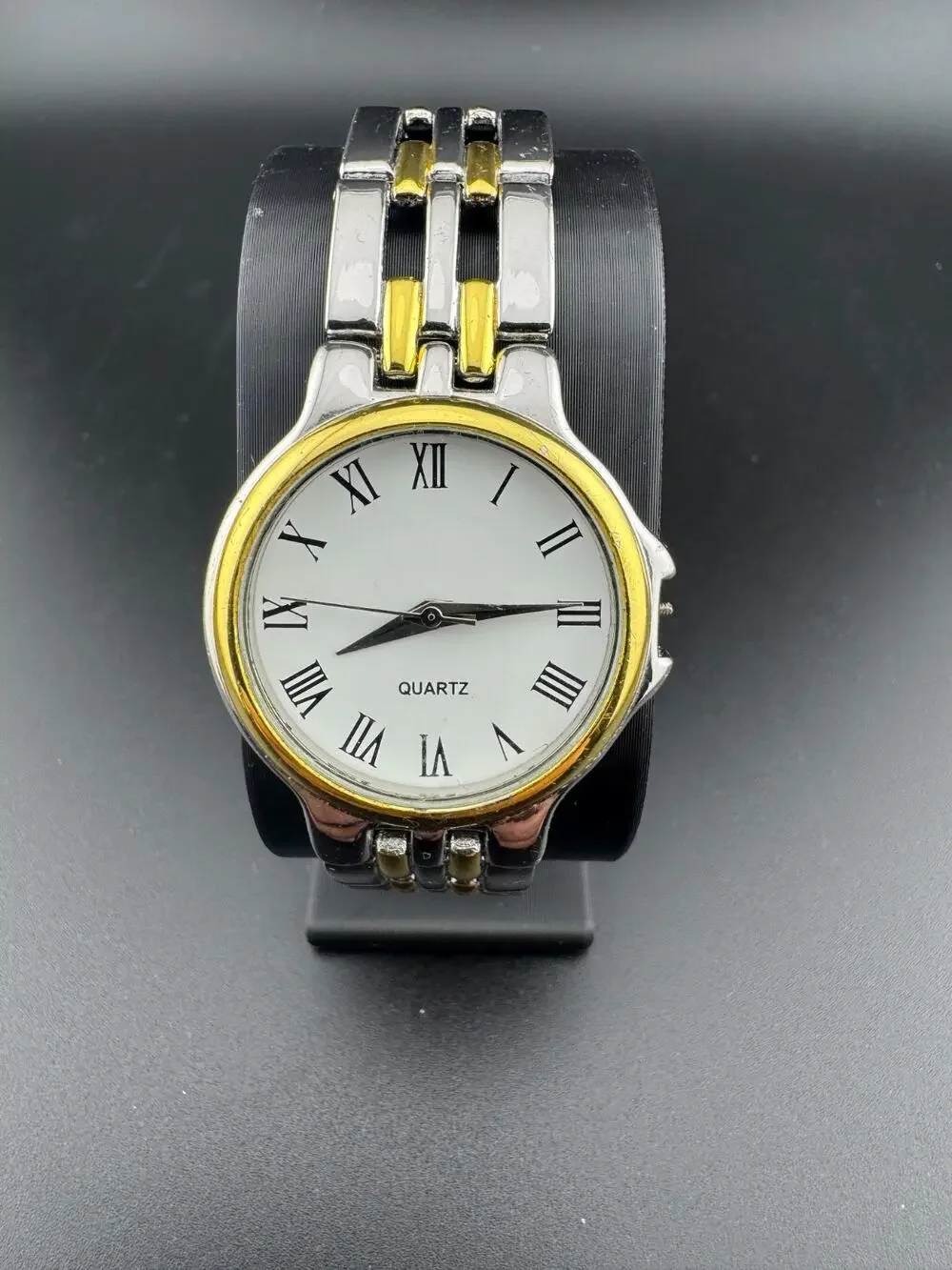 Vintage Two-Tone Quartz Watch Roman Numeral Dial Ladies